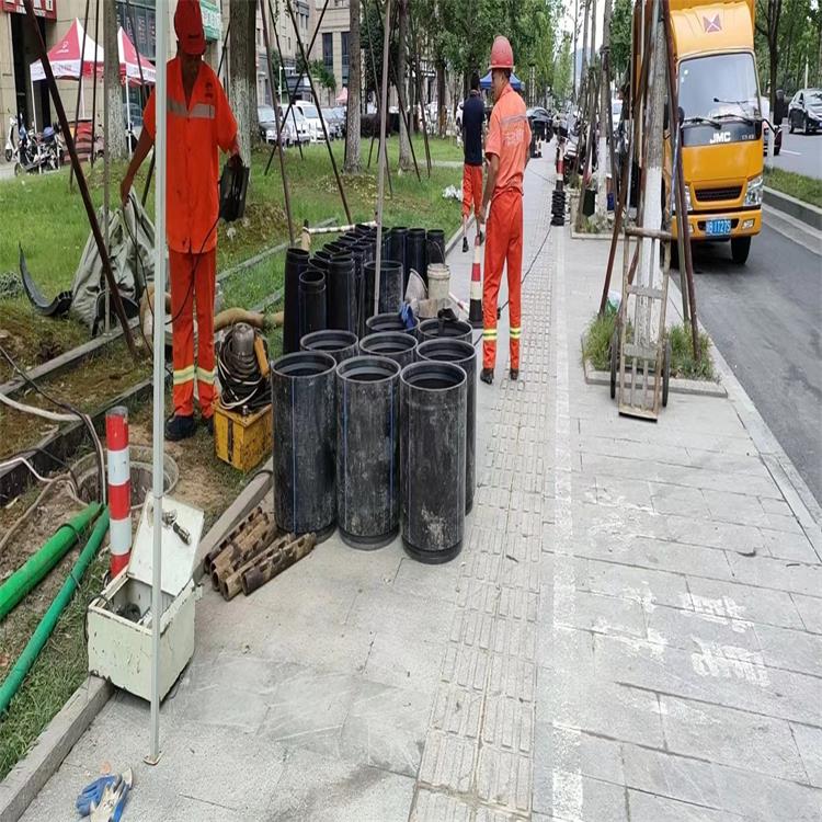 沙依巴克管道短管置换修复